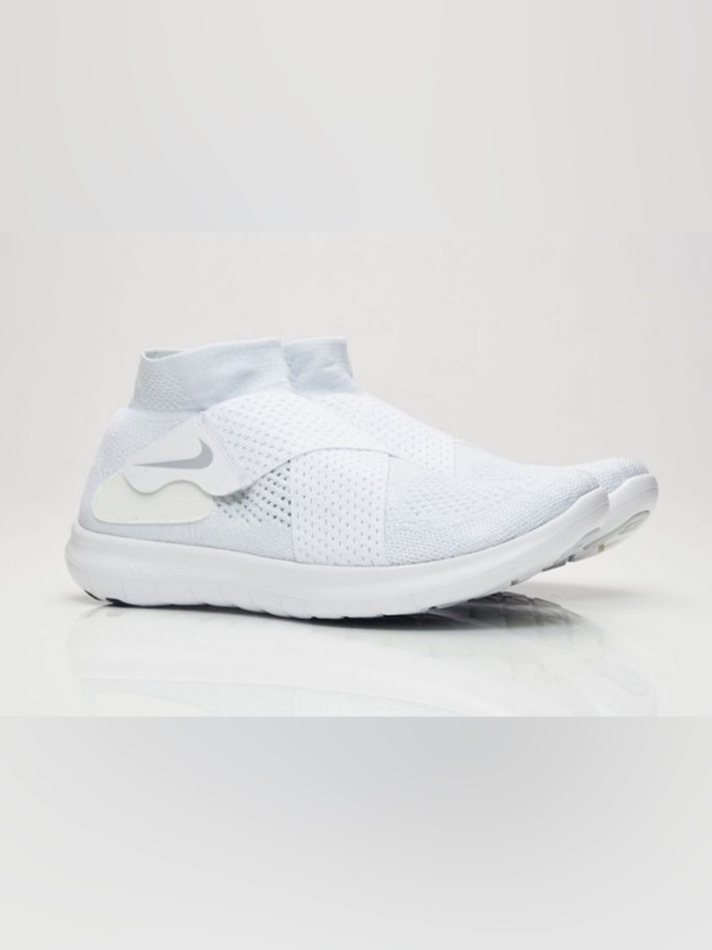 Nike Women’s Free Run Motion Flyknit 2 Triple White